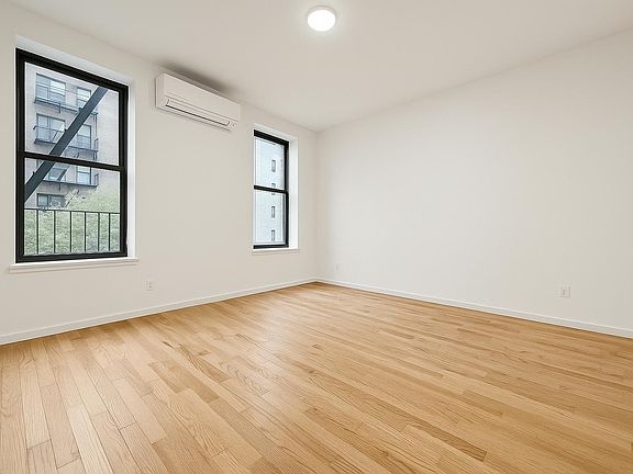 4th image of 346 W 52nd St APT 2B