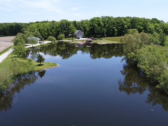 3rd image of 938 N County Road 275 E