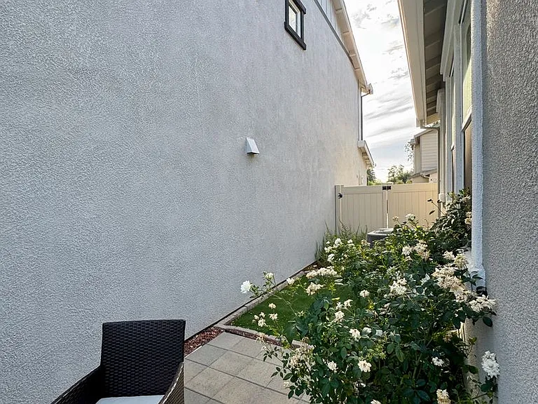 6192 Paseo De Gebhart — Photo 36