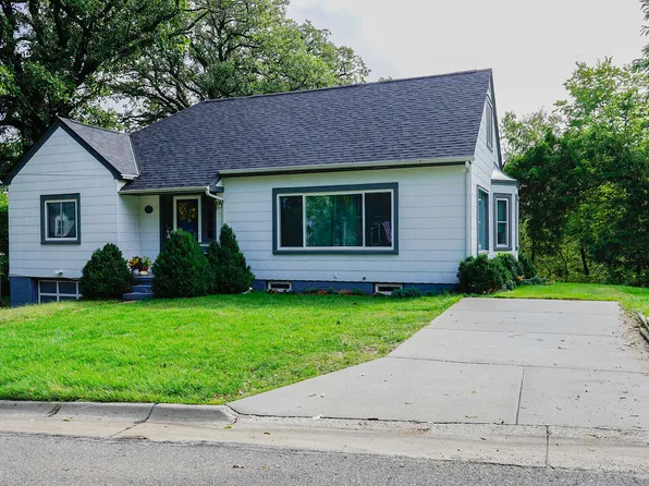 917 Grandview Ave, Council Bluffs, IA 51503