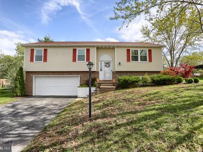 18 Wheatfield Dr, Carlisle, PA, 17015