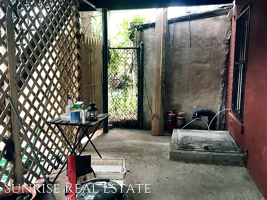 Rented by Sunrise Real Estate | media 43