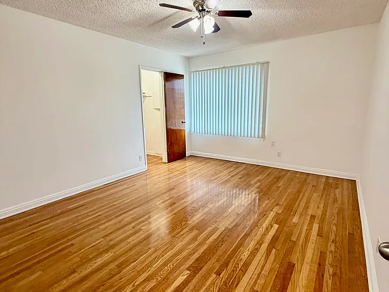 956 Wilcox Avenue — Photo 44