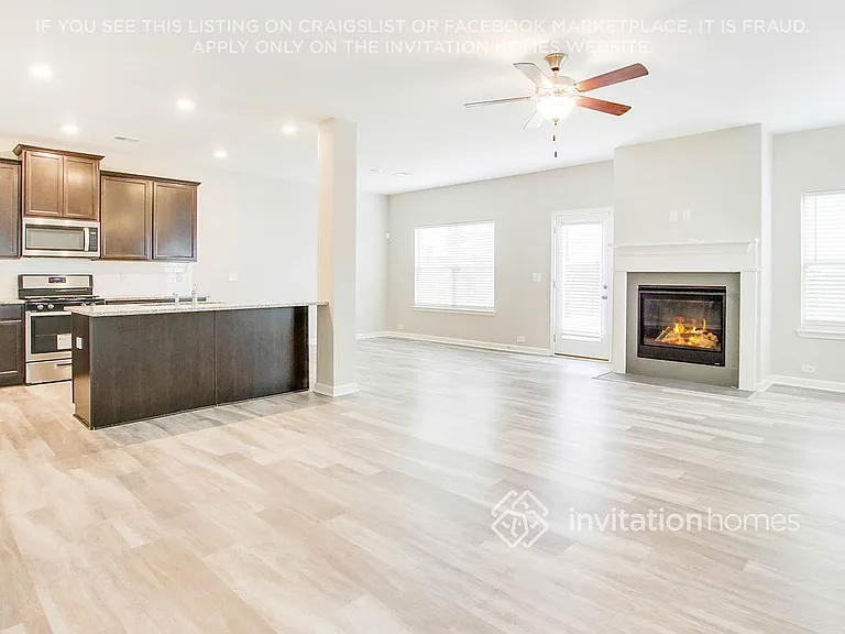 3941 Lake Manor Way — Photo 6