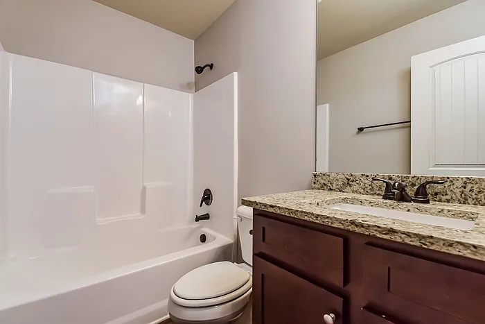 424 Concord Ter — Photo 17