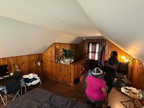 3rd image of 11366 Ward St