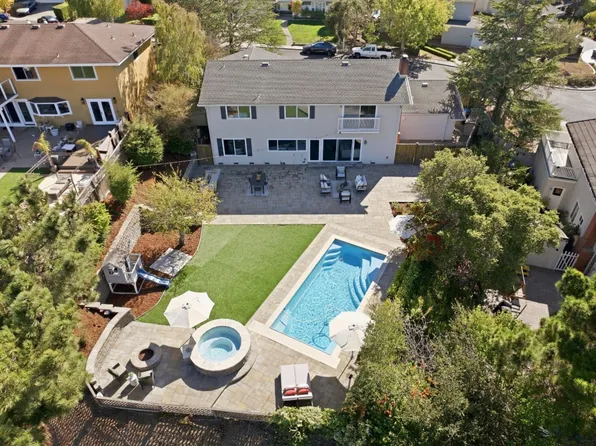 15 Waterloo Ct, Belmont, CA 94002