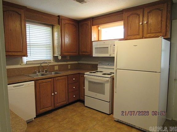 5th image of 2113 Duncan St