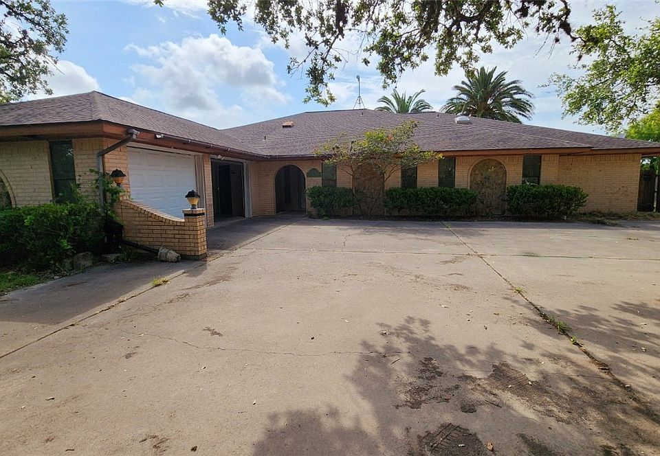 1st image of 2747 Chandler Pl