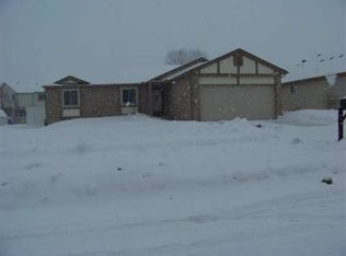 46400 Pat St, Chesterfield, MI 48051