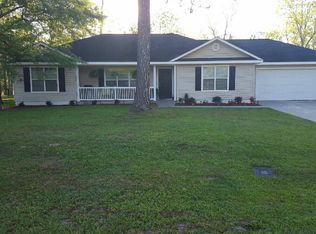 3234 Crestview Cir, Blackshear, GA 31516