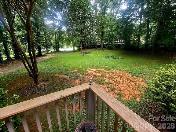3rd image of 121 Sylvan Dr