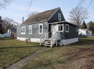 1503 Clinton St, Algonac, MI 48001