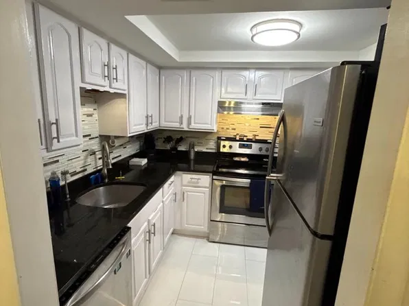 8896 Walutes Cir #D, Alexandria, VA 22309