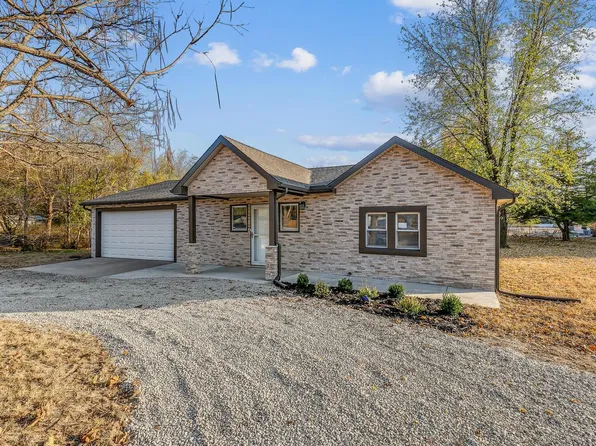 129 E Dorrell St, Haysville, KS 67060