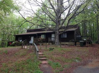 818 Early St, Farmville, VA 23901