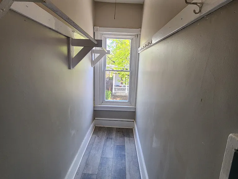 518 King St — Photo 8