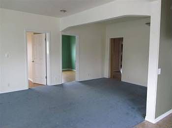 4th image of 3479 Pine St