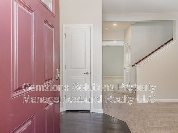 4th image of 475 Parmley Ln