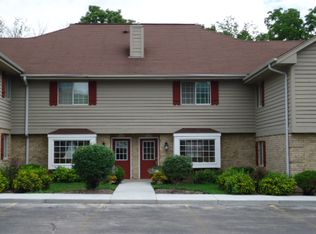 N87W16422 Appleton Ave, Menomonee Falls, WI 53051