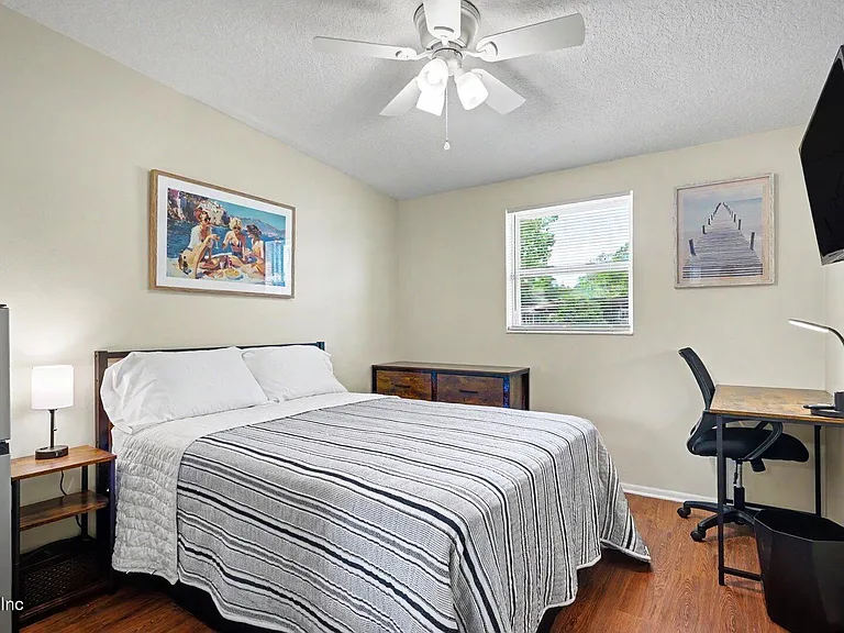 2909 Lauderdale Dr E #F-2 — Photo 4
