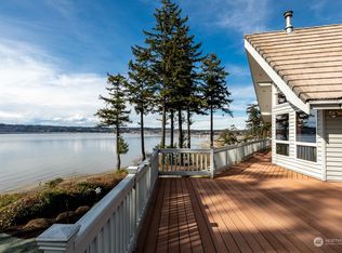 6354 Chinook Dr, Clinton, WA 98236