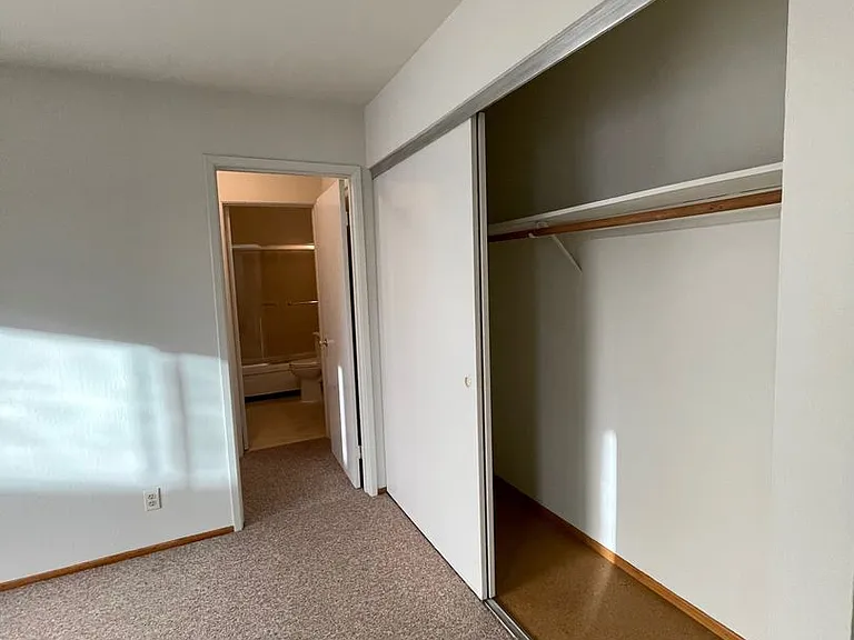 443 Lee St — Photo 12