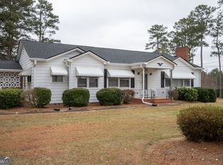 253 Woodland Dr, Winder, GA