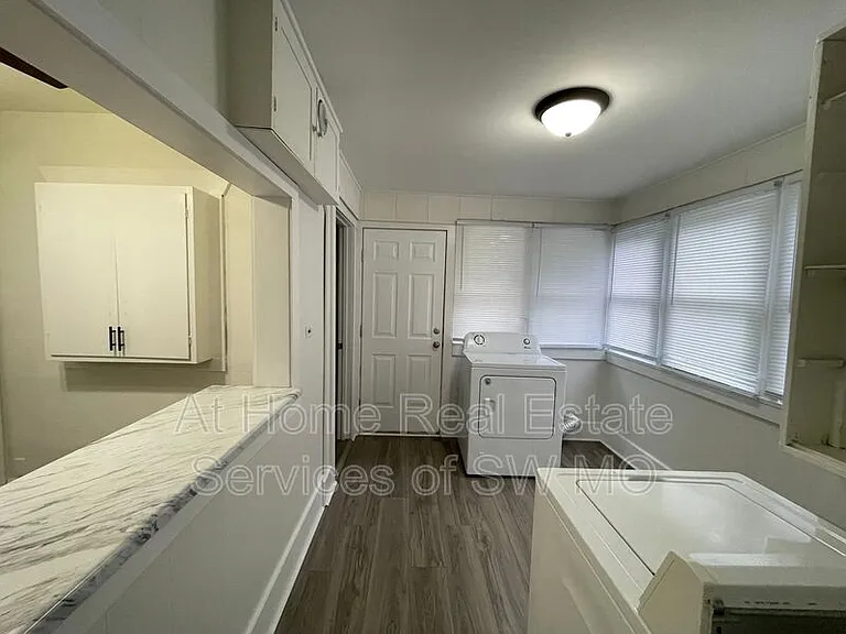 1200 S Jefferson Ave — Photo 7