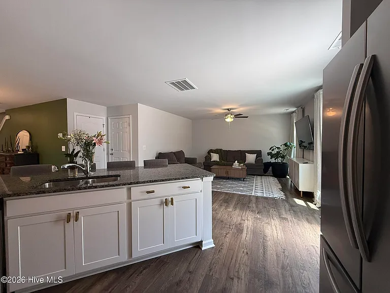 765 Conductor Ct — Photo 12
