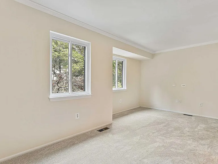 7008 Sherwood Rd #36 — Photo 18
