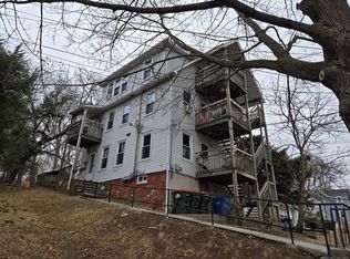 82 Woodland St, New Haven, CT 06511