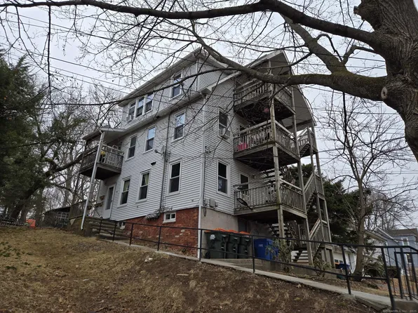 82 Woodland St, Meriden, CT 06451