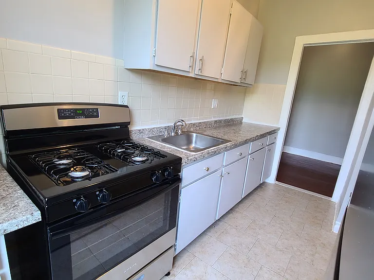 12 Elton St #6 — Photo 6