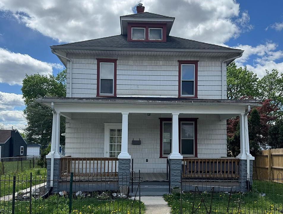 1st image of 115 Shell St