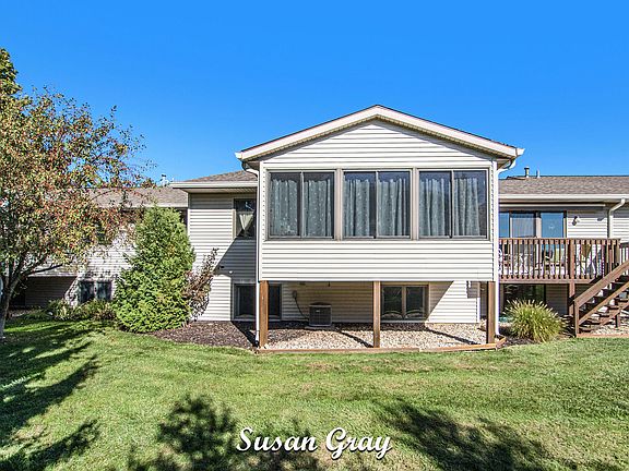 2nd image of 886 Creekridge Dr