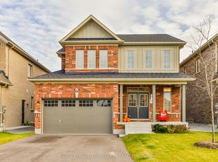 26 Sanford Cir, Springwater, ON L9X 2A8