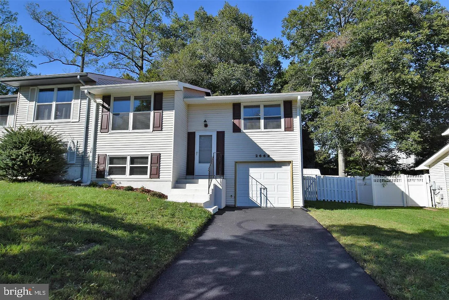 3 bed, 2.0 bath, 1284 sqft, $2,600 — Photo 3
