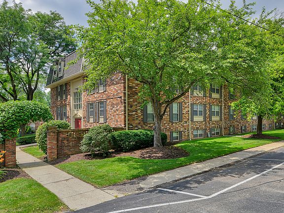 4th image of 2555 Shore Line Ln #4E