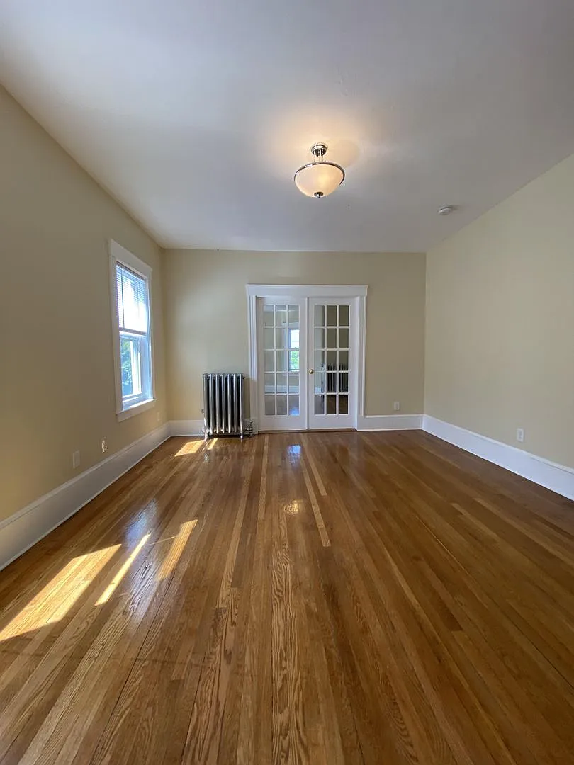 305 Tappan St — Photo 3