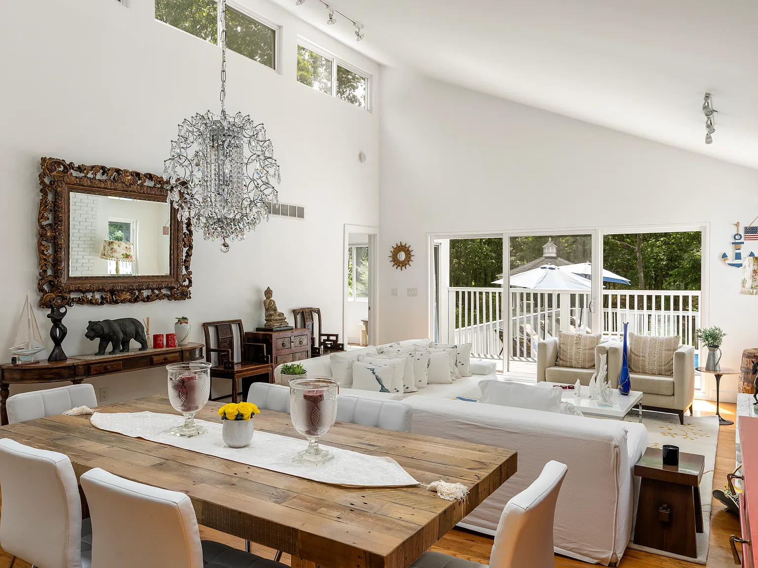 East Hampton - Northwest - Clean and Comfortable — Photo 3