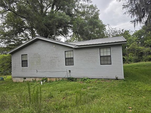 2nd image of 219 Dogwood Dr