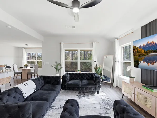 8027 Dauntless Dr, Magnolia, TX 77354