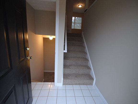 2nd image of 895 Willow Park Ct