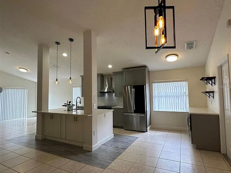 10707 Flycast Cir — Photo 20