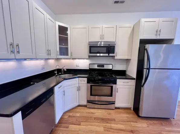 150 1/2 M St #3, South Boston, MA 02127