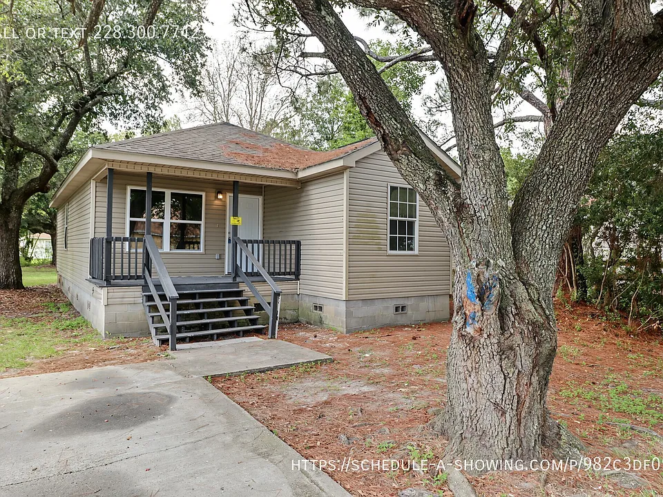 2001 43rd Ave