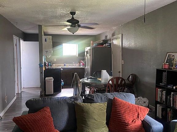3rd image of 2985 Herlinda St