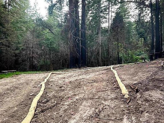 5th image of 975 Creek Dr