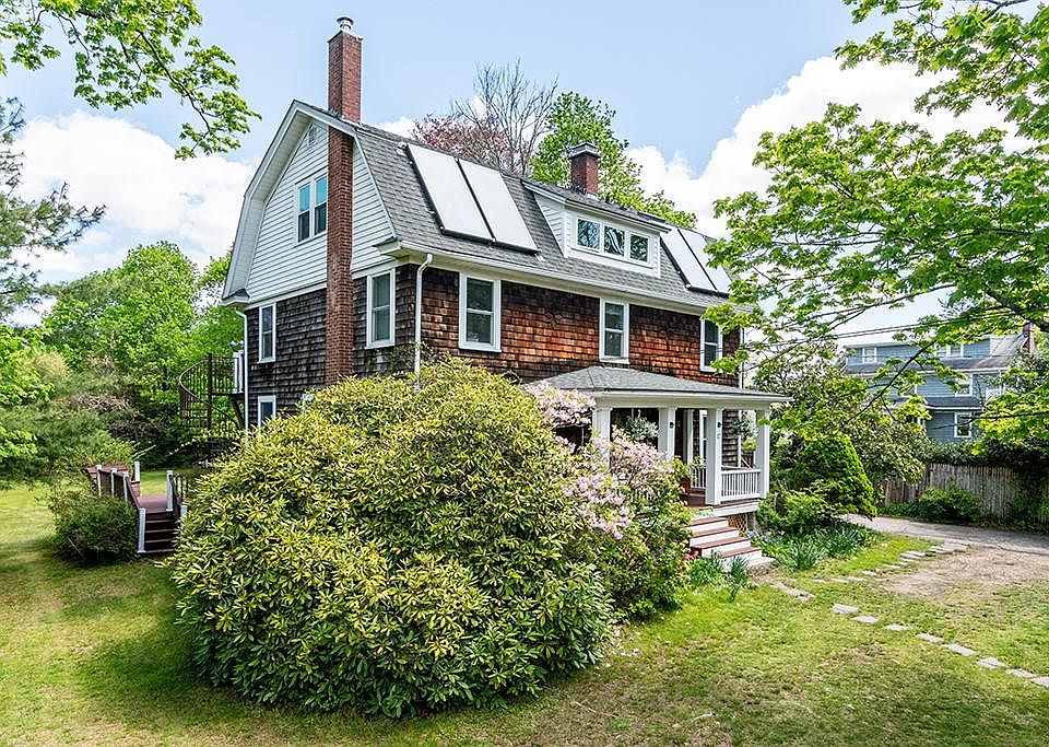 1st image of 17 Briar Ln